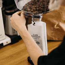 Načíst obrázek do prohlížeče Galerie, Balení zrnkové kávy Café Arhuacos - Café Arhuacos
